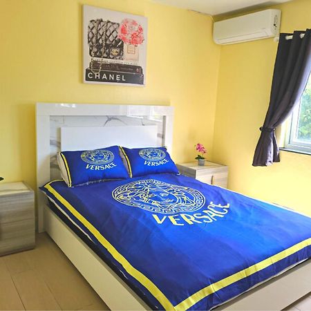Apartment In Downtown At The Beach Нассау Екстер'єр фото