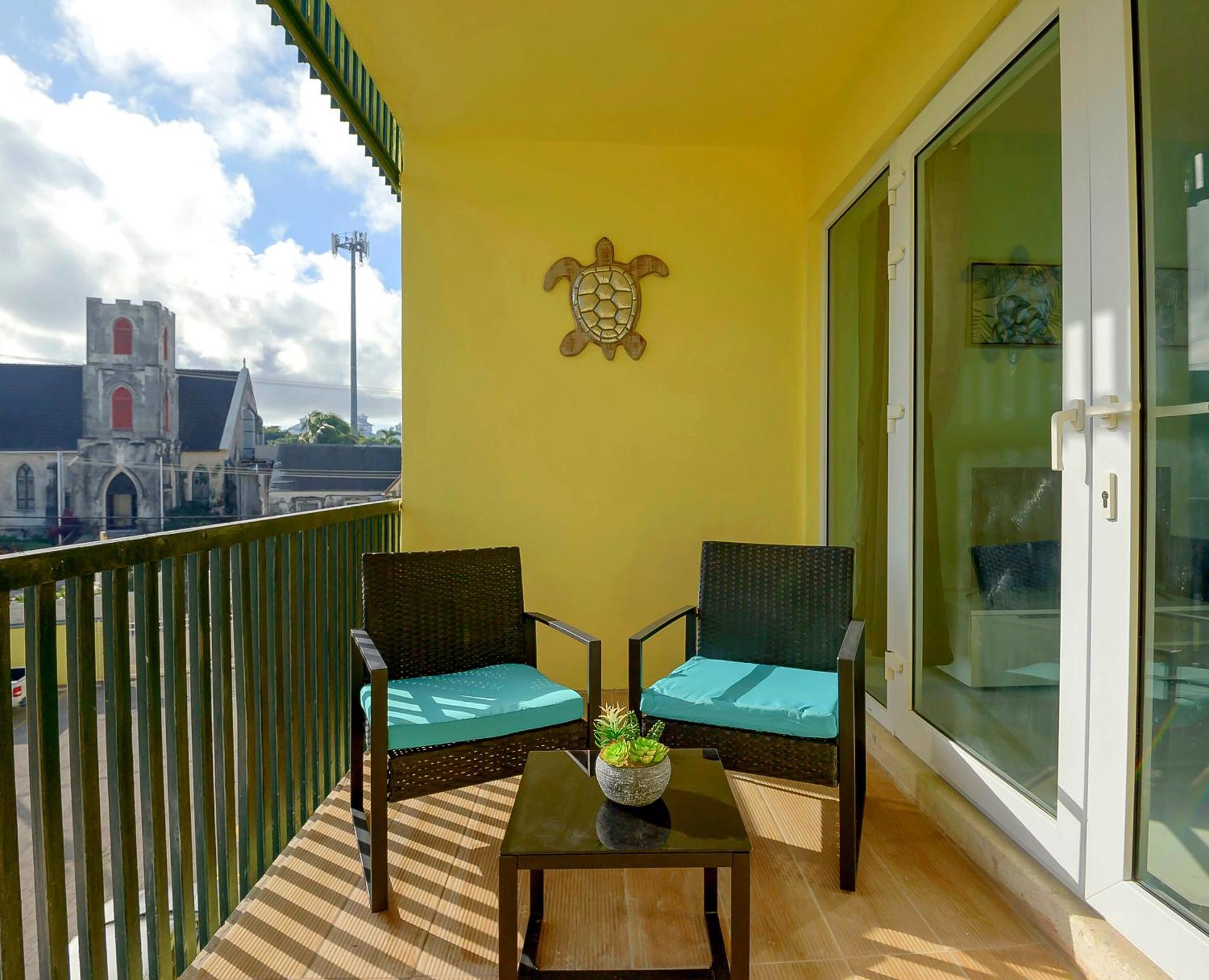 Apartment In Downtown At The Beach Нассау Екстер'єр фото