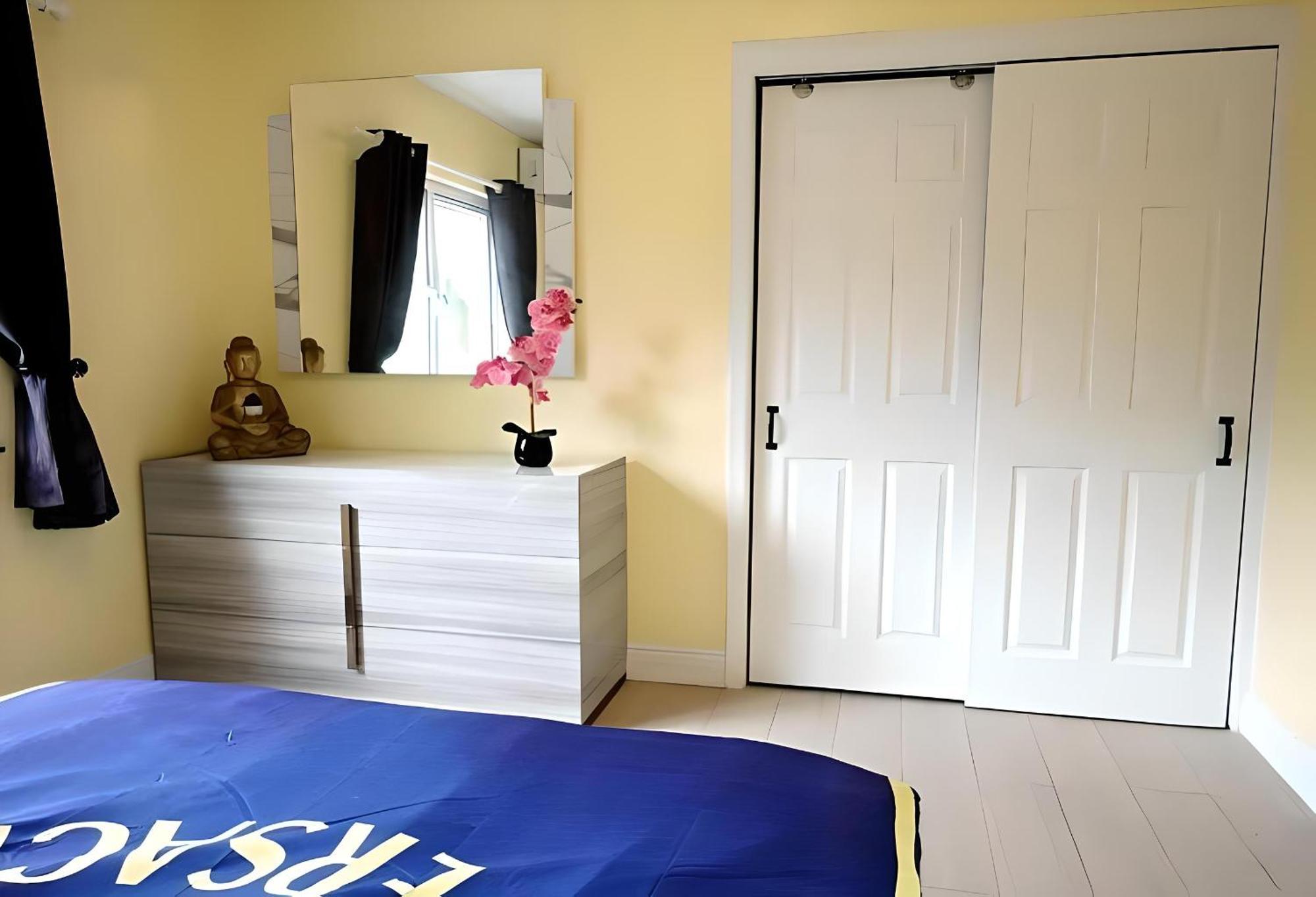 Apartment In Downtown At The Beach Нассау Екстер'єр фото
