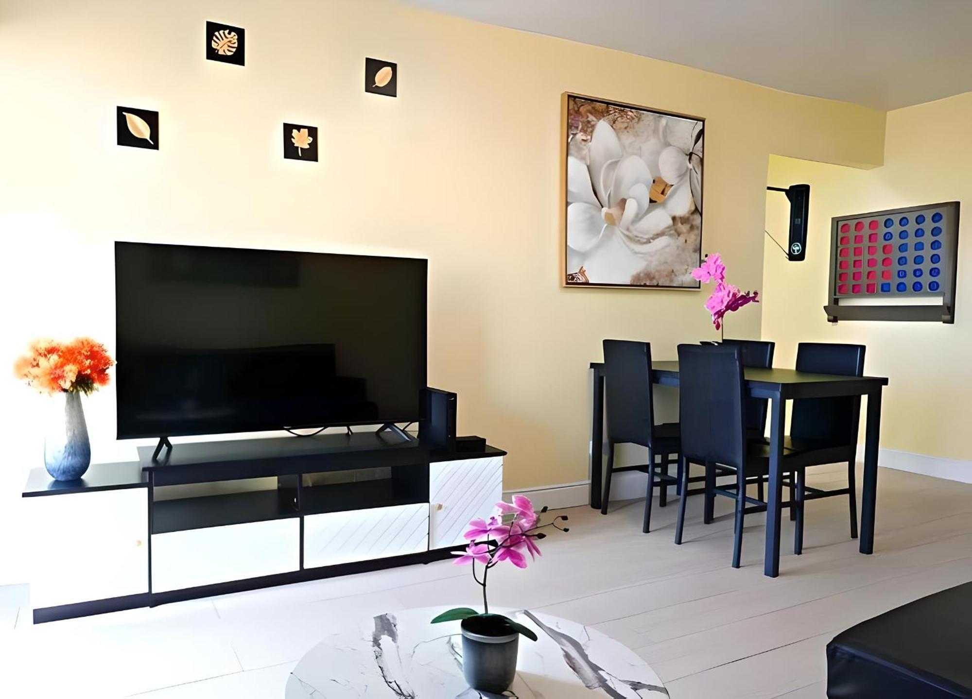 Apartment In Downtown At The Beach Нассау Екстер'єр фото